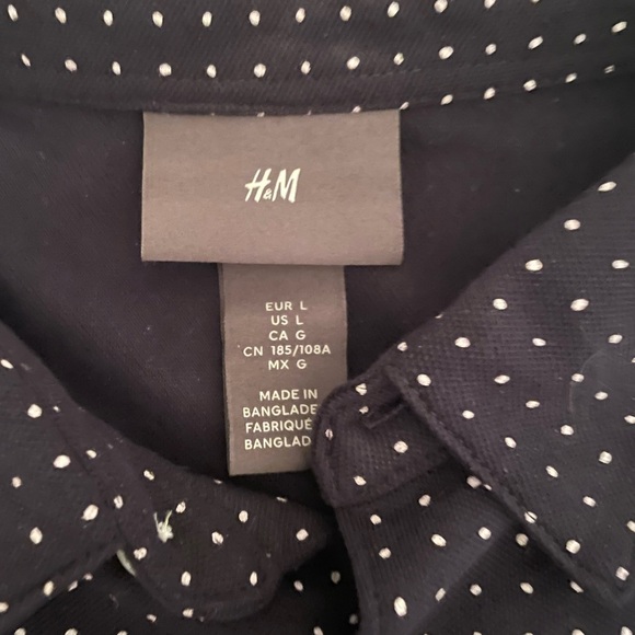 H&M Men’s Button Down Shirt - Picture 2 of 3